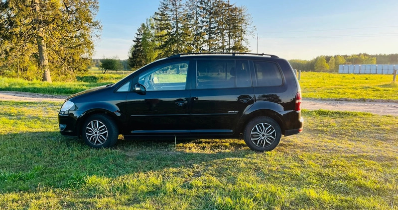 Volkswagen Touran cena 17000 przebieg: 250000, rok produkcji 2008 z Dobra małe 106